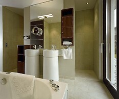 Marina Hotel
