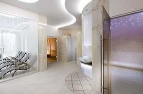 Francis Palace Hotel