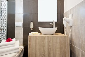 Colosseo Studios & Apartments