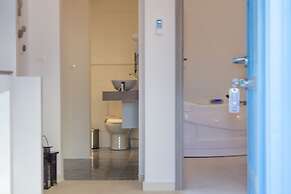 Colosseo Studios & Apartments