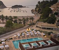 The Club Cala San Miguel Hotel Ibiza, Curio Collection by Hilton