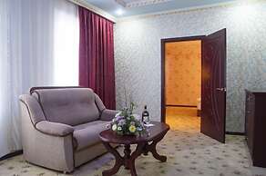 Golden Valley Hotel