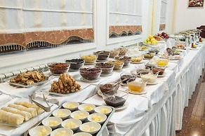 Golden Valley Hotel