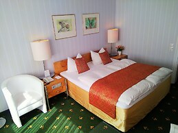 Alexa Hotel