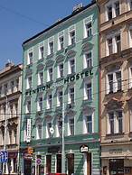 AKÁT Pension & Apartments