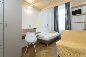 AKÁT Pension & Apartments