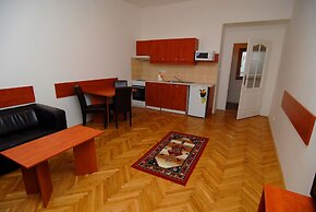 AKÁT Pension & Apartments