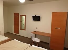 AKÁT Pension & Apartments