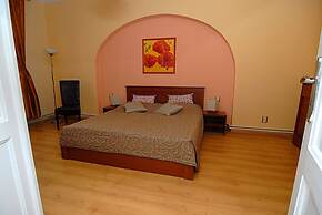 AKÁT Pension & Apartments