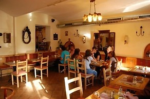 AKÁT Pension & Apartments