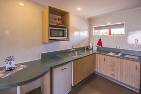 Amross Court Motor Lodge