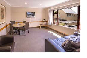 Amross Court Motor Lodge