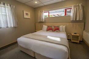 Amross Court Motor Lodge