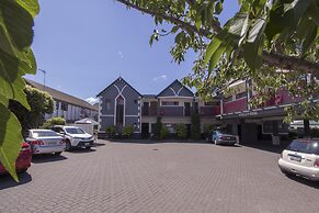 Amross Court Motor Lodge