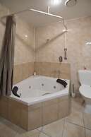 Amross Court Motor Lodge