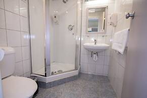 Hotel Waterloo & Backpackers