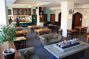 Hotel Waterloo & Backpackers