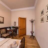 Kajzer Hostel
