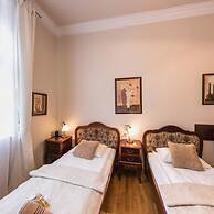 Kajzer Hostel