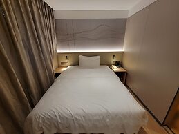 Baiyun City Hotel
