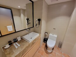 Baiyun City Hotel