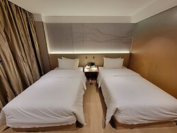 Baiyun City Hotel
