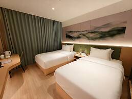 Baiyun City Hotel
