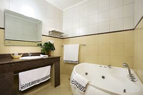 Afrique Suites Hotel