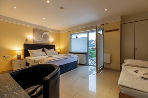 Gasper Business & Garden Hotel