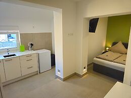Gasper Business & Garden Hotel