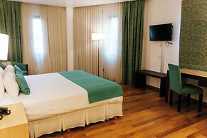 Hotel Plaza Central Canning