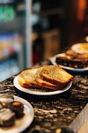 Hotel Plaza Central Canning