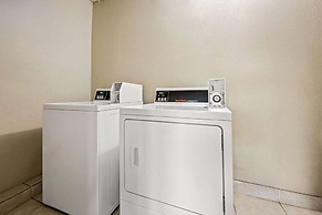 Super 8 by Wyndham Garysburg/Roanoke Rapids