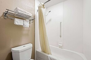 Super 8 by Wyndham Garysburg/Roanoke Rapids