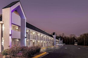 Super 8 by Wyndham Garysburg/Roanoke Rapids