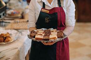 Charles Bridge Palace