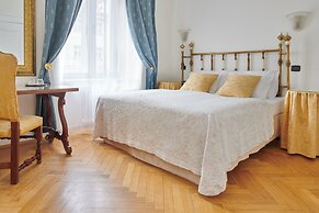 Charles Bridge Palace