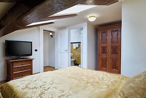 Charles Bridge Palace