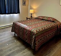Whale's Tail Guest Suites