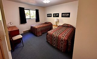 Whale's Tail Guest Suites