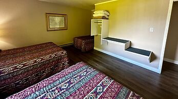 Whale's Tail Guest Suites