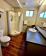 Whale's Tail Guest Suites