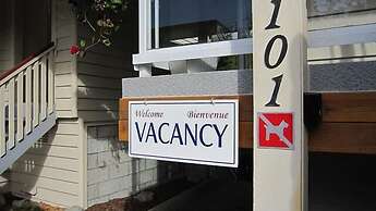 Whale's Tail Guest Suites