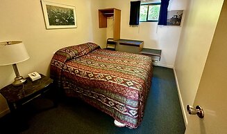 Whale's Tail Guest Suites