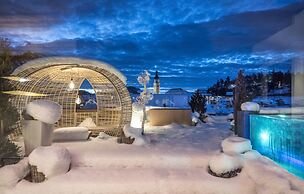 ABINEA Dolomiti Romantic Spa Hotel