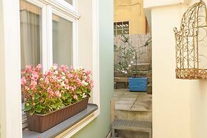 Crystal Suites Chez Helena