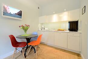 Crystal Suites Chez Helena