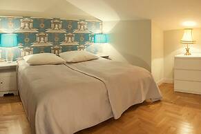 Crystal Suites Chez Helena