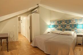 Crystal Suites Chez Helena