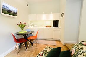 Crystal Suites Chez Helena